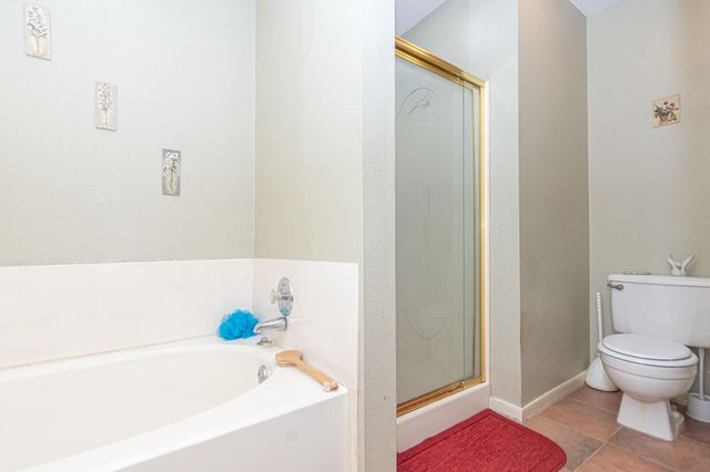 808 Manor Drive, Angleton, TX 77515