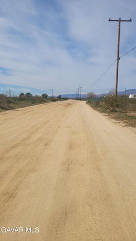 Gibbs Avenue Avenue, Mojave, CA 93501
