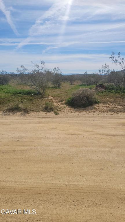 Gibbs Avenue Avenue, Mojave, CA 93501