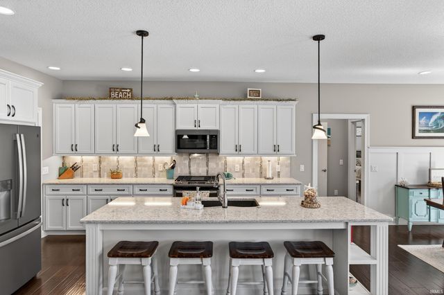 14810 Old Timber Pass, Fort Wayne, IN 46845