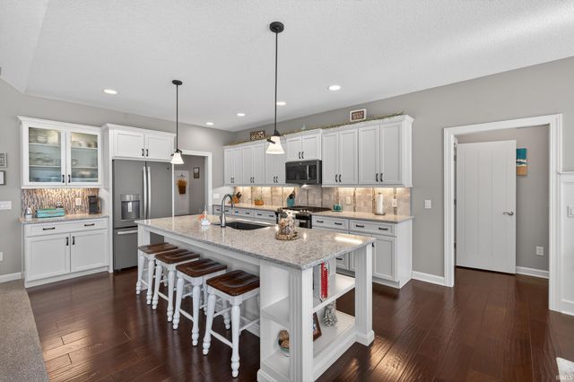 14810 Old Timber Pass, Fort Wayne, IN 46845