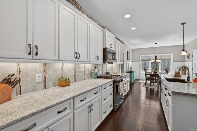 14810 Old Timber Pass, Fort Wayne, IN 46845