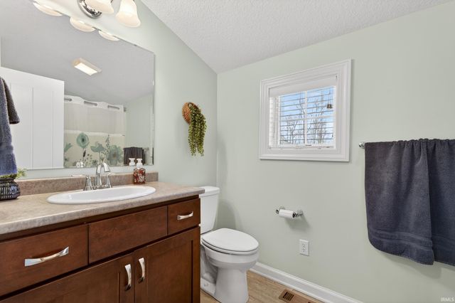 14810 Old Timber Pass, Fort Wayne, IN 46845