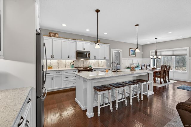 14810 Old Timber Pass, Fort Wayne, IN 46845