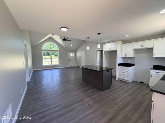 1460 Tucker Dr, Bardstown, KY 40004