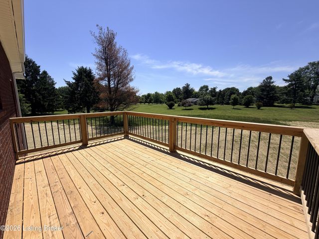 1460 Tucker Dr, Bardstown, KY 40004