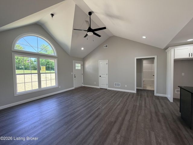 1460 Tucker Dr, Bardstown, KY 40004