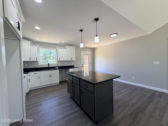 1460 Tucker Dr, Bardstown, KY 40004