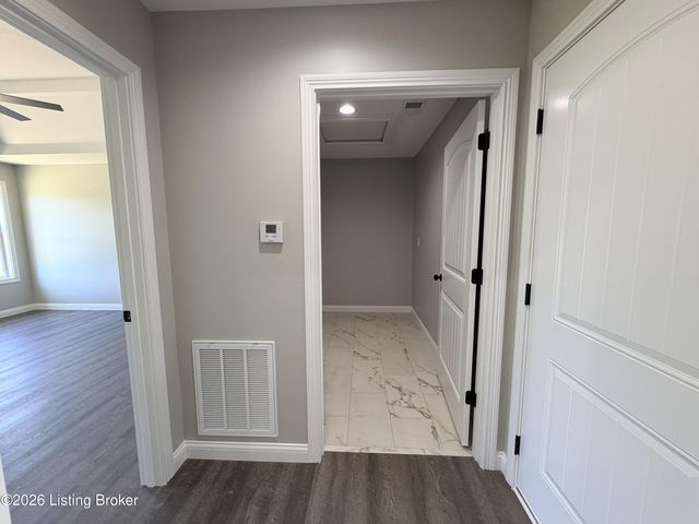 1460 Tucker Dr, Bardstown, KY 40004