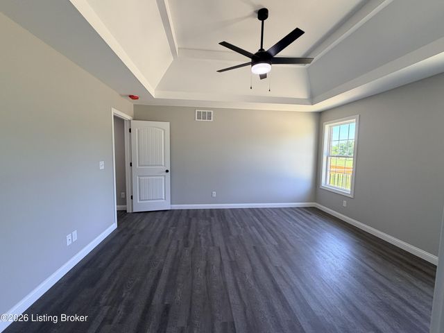 1460 Tucker Dr, Bardstown, KY 40004