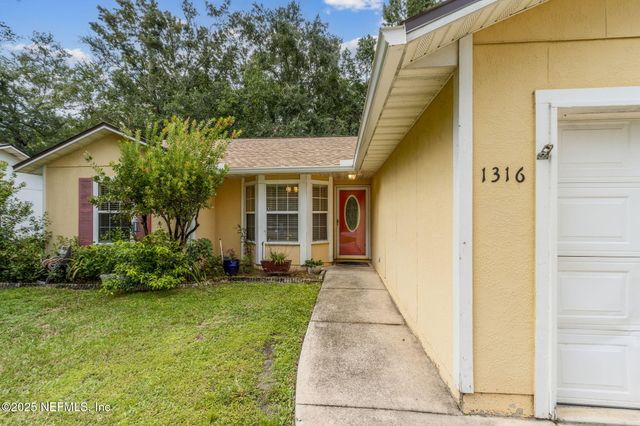 1316 BONAVENTURE Avenue, Green Cove Springs, FL 32043