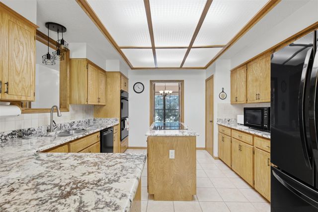 3804 Oak Meadow DR, Round Rock, TX 78681