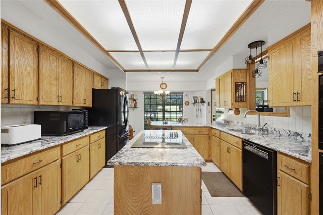 3804 Oak Meadow DR, Round Rock, TX 78681
