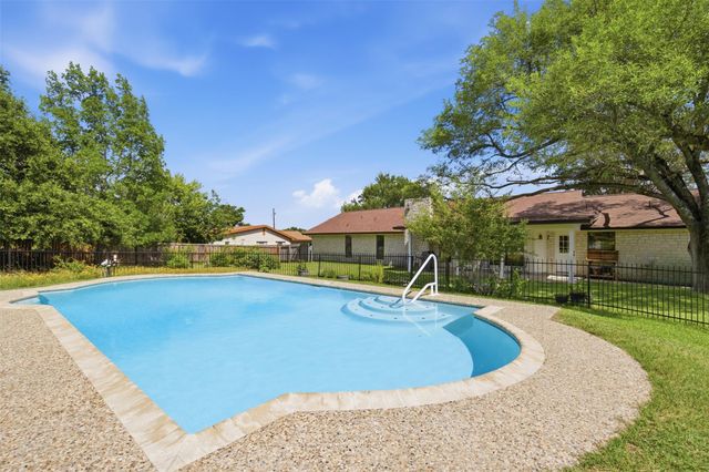 3804 Oak Meadow DR, Round Rock, TX 78681