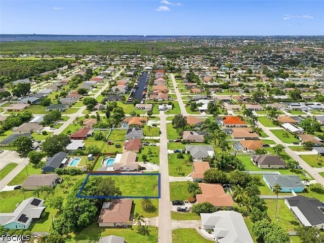 1221 SE 23rd AVE, Cape Coral, FL 33990