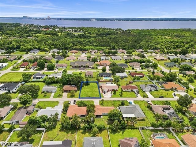 1221 SE 23rd AVE, Cape Coral, FL 33990