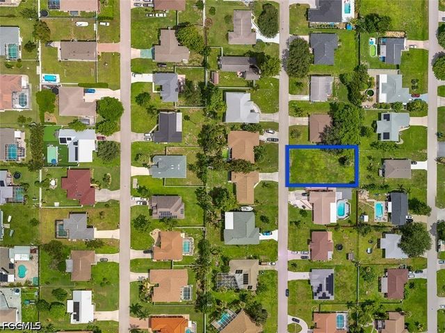 1221 SE 23rd AVE, Cape Coral, FL 33990