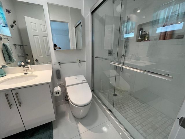 310 S Broadwalk 3b, Hollywood, FL 33019