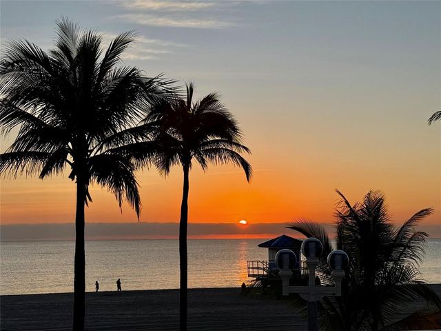 310 S Broadwalk 3b, Hollywood, FL 33019