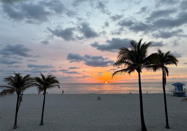 310 S Broadwalk 3b, Hollywood, FL 33019