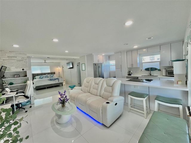 310 S Broadwalk 3b, Hollywood, FL 33019