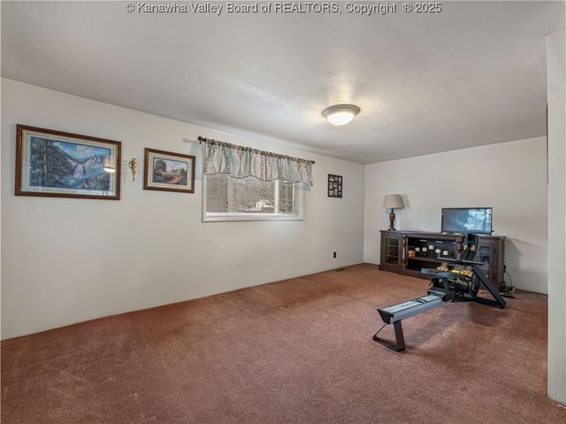 118 Maroney Lane, Belle, WV 25015