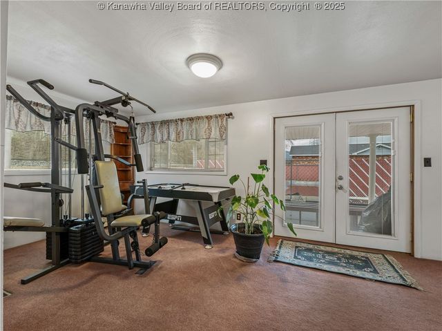 118 Maroney Lane, Belle, WV 25015