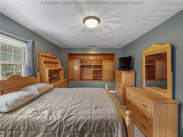 118 Maroney Lane, Belle, WV 25015