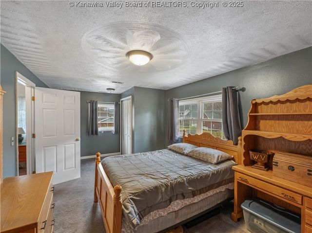 118 Maroney Lane, Belle, WV 25015