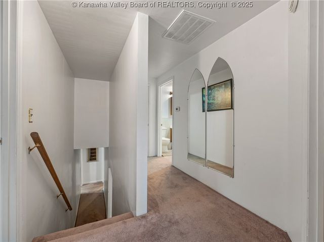 118 Maroney Lane, Belle, WV 25015