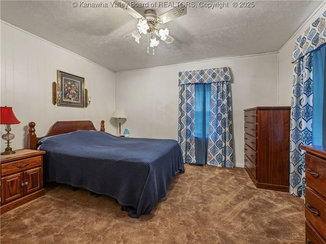 118 Maroney Lane, Belle, WV 25015