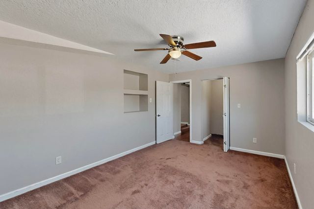 2215 TAPIA Boulevard SW, Albuquerque, NM 87105