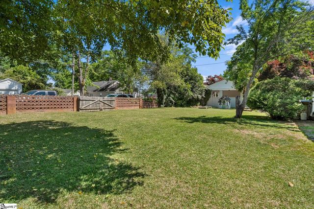 2615 E North Avenue, Anderson, SC 29625