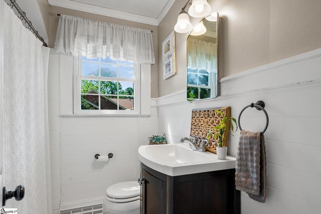 2615 E North Avenue, Anderson, SC 29625