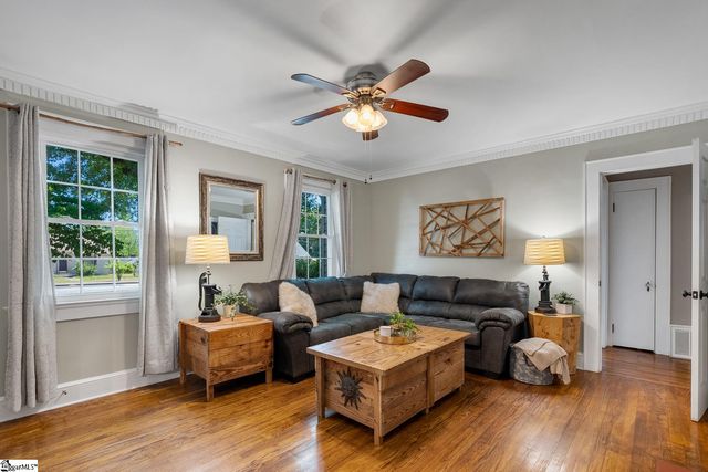 2615 E North Avenue, Anderson, SC 29625