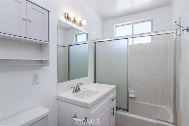 4065 Mclaughlin Avenue 8, Los Angeles, CA 90066