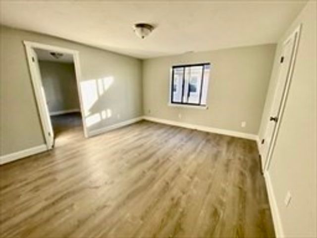 58 Windsor St 2, Worcester, MA 01605