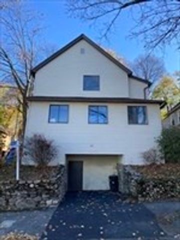 58 Windsor St 2, Worcester, MA 01605