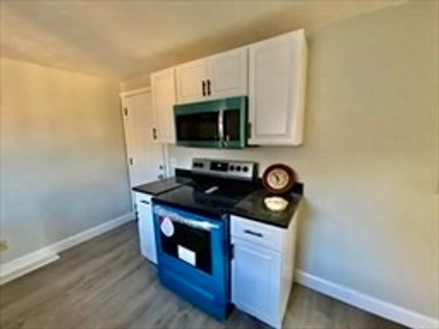 58 Windsor St 2, Worcester, MA 01605