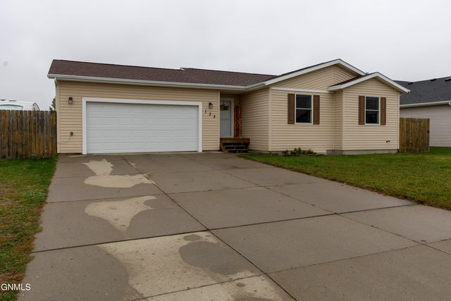 133 Lewis Road, Lincoln, ND 58504 property photo