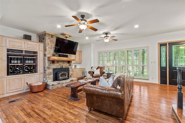 1036 Private Road 8905, Canton, TX 75103