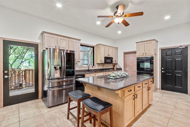 1036 Private Road 8905, Canton, TX 75103