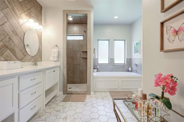 19104 Windy Way Road, Edmond, OK 73012