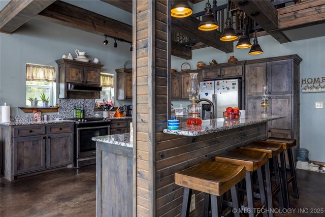 3633 Sawmill, Caddo, OK 74729