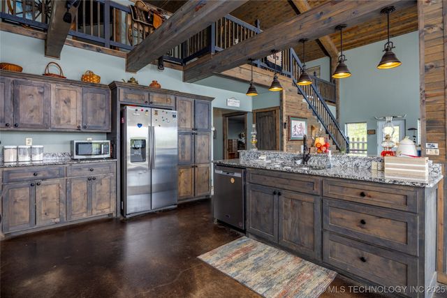 3633 Sawmill, Caddo, OK 74729