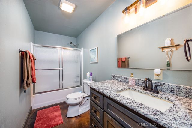 3633 Sawmill, Caddo, OK 74729