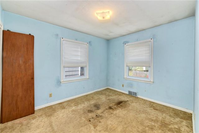 6026 W 54th Terrace, Mission, KS 66202