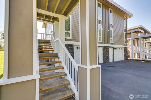 2421 98th Avenue Ct E, Edgewood, WA 98371
