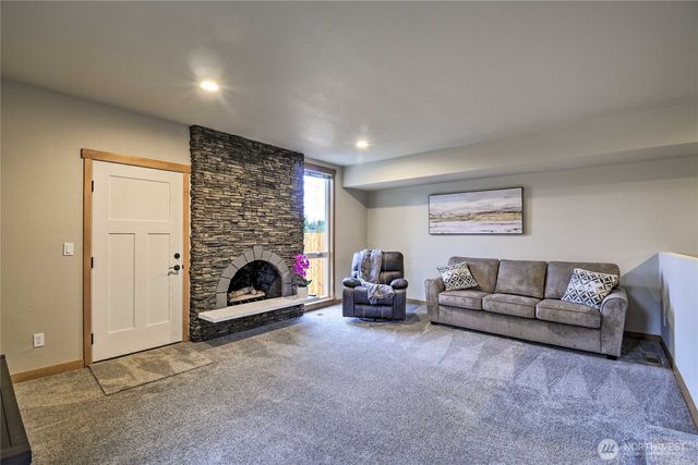 2421 98th Avenue Ct E, Edgewood, WA 98371
