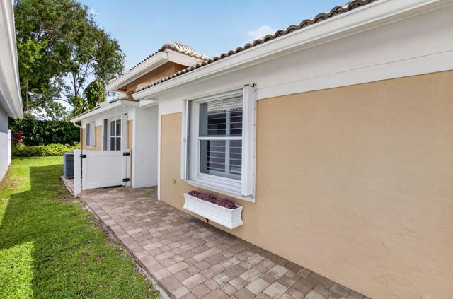 12806 Hampton Lakes Circle, Boynton Beach, FL 33436